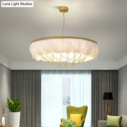 Lámpara de techo metálica moderna con forma de cúpula: Lámpara de techo dorada de 2 bombillas con decoración de plumas - Blanco, Gris, Rosa