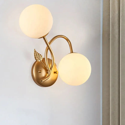 Aplique de pared DecorBites™ moderno de doble globo con cristal opalino: aplique de cafetería de 2 bombillas en negro/dorado