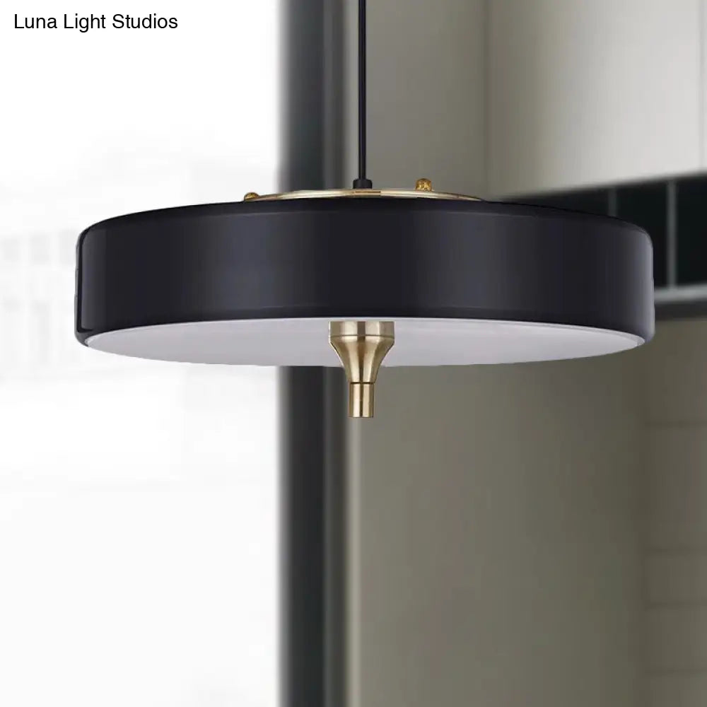 Lámpara de techo moderna tipo tambor, de metal azul claro, blanco y negro, con 3 luces, ideal para comedor.