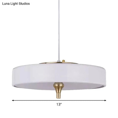 Lámpara de techo moderna tipo tambor, de metal azul claro, blanco y negro, con 3 luces, ideal para comedor.