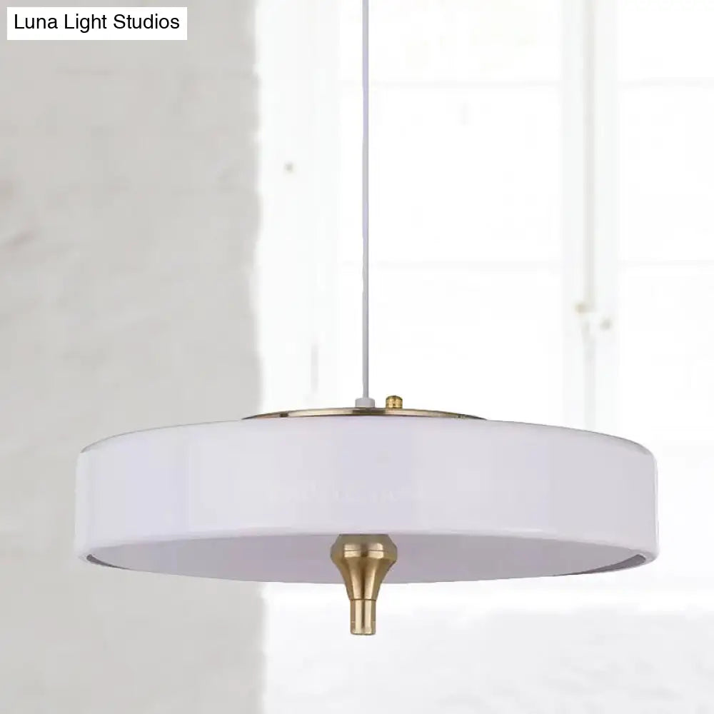 Lámpara de techo moderna tipo tambor, de metal azul claro, blanco y negro, con 3 luces, ideal para comedor.