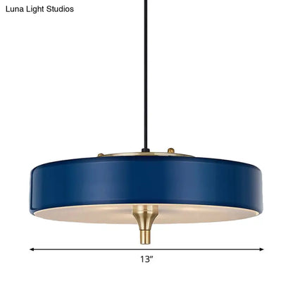 Lámpara de techo moderna tipo tambor, de metal azul claro, blanco y negro, con 3 luces, ideal para comedor.