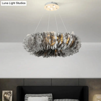 Lámpara colgante moderna con forma de pluma - Araña de bucle, 3/6 luces, blanca/gris/rosa