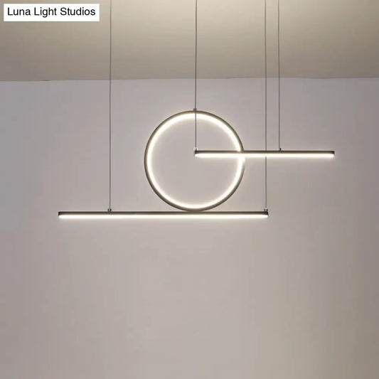 مصباح معلق LED هندسي حديث من DecorBites™ باللونين الأسود والذهبي، بإضاءة دافئة/بيضاء - مثالي لإضاءة المطبخ والمناظر الطبيعية والجزيرة