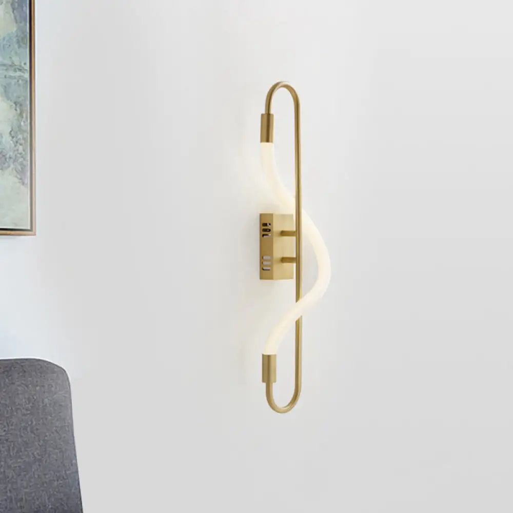 DecorBites™ DecorBites™ Modern Gold LED Wall Sconce with Tube Acrylic Shade - Elegant Lighting Solution