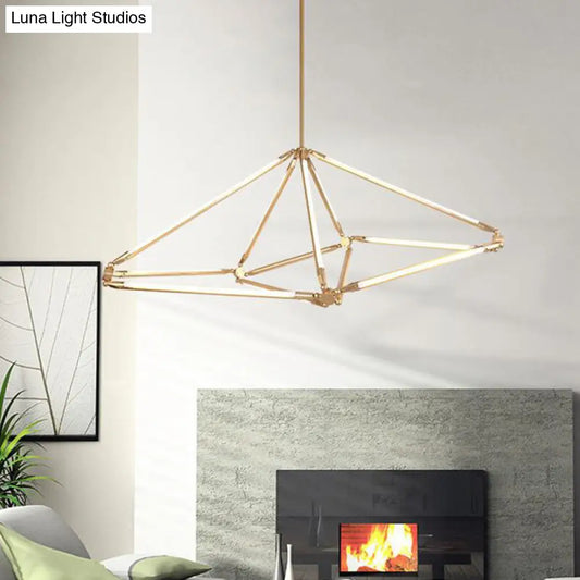 Lámpara de techo LED moderna de metal dorado con marco de diamante