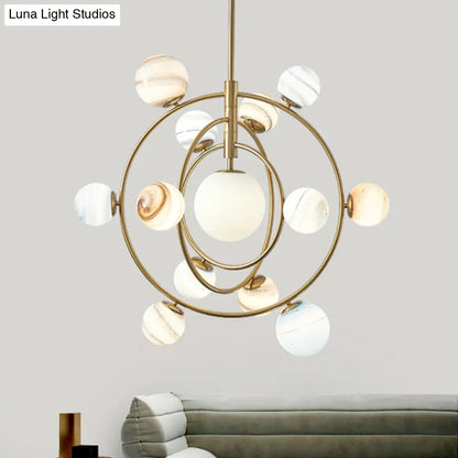 Lámpara de araña moderna Gold Orbit - Lámpara colgante de metal de 13 luces con pantalla de cristal