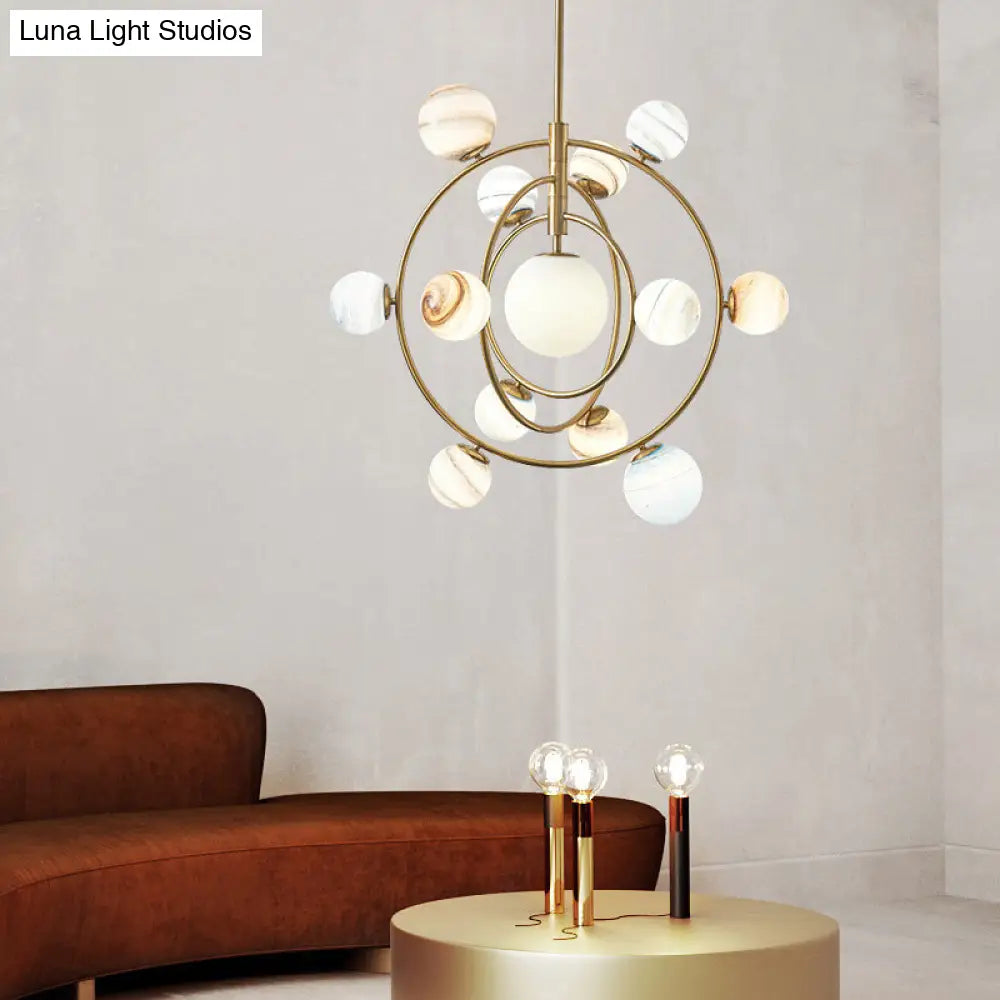 Lámpara de araña moderna Gold Orbit - Lámpara colgante de metal de 13 luces con pantalla de cristal