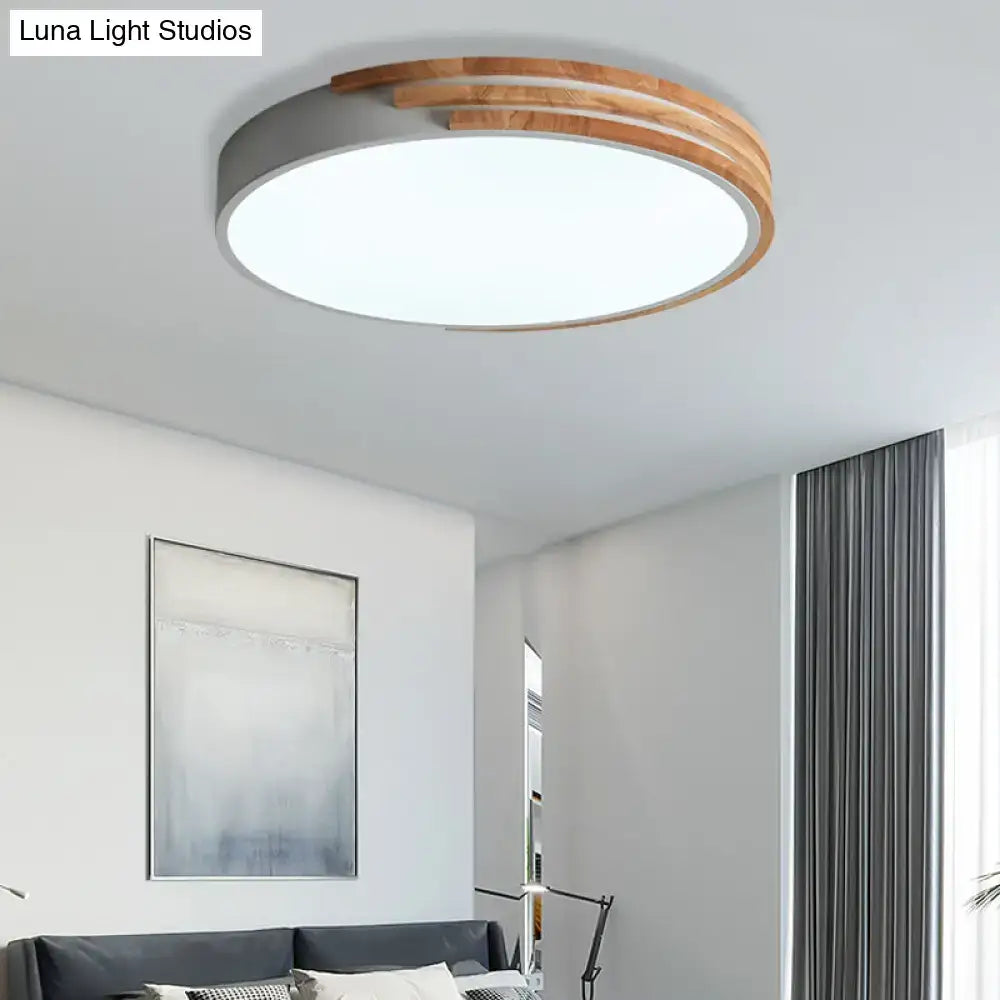 Decorbites nordic style round flush mount ceiling light with gray base and warm wood-toned concentric rings