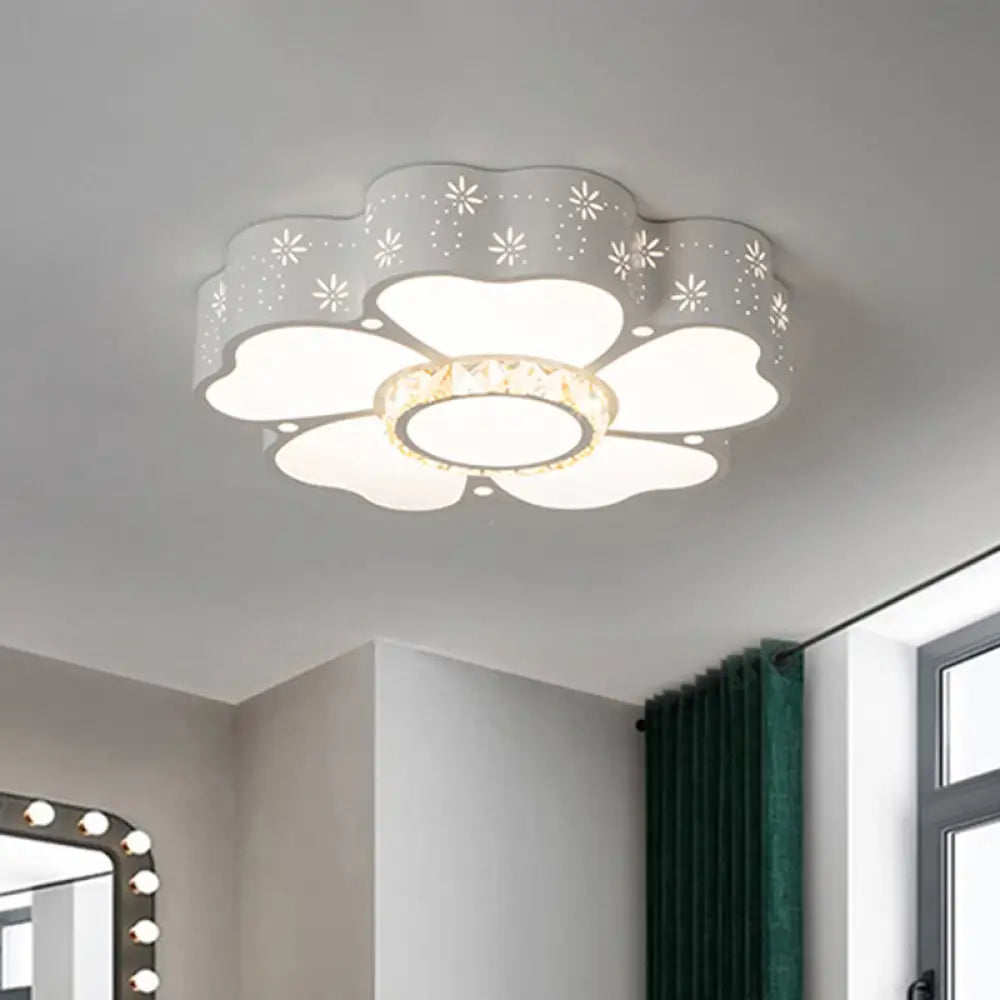 DecorBites™ DecorBites™ Modern Iron Floral LED Flush Mount Light in Warm/White for Living Room Ceiling