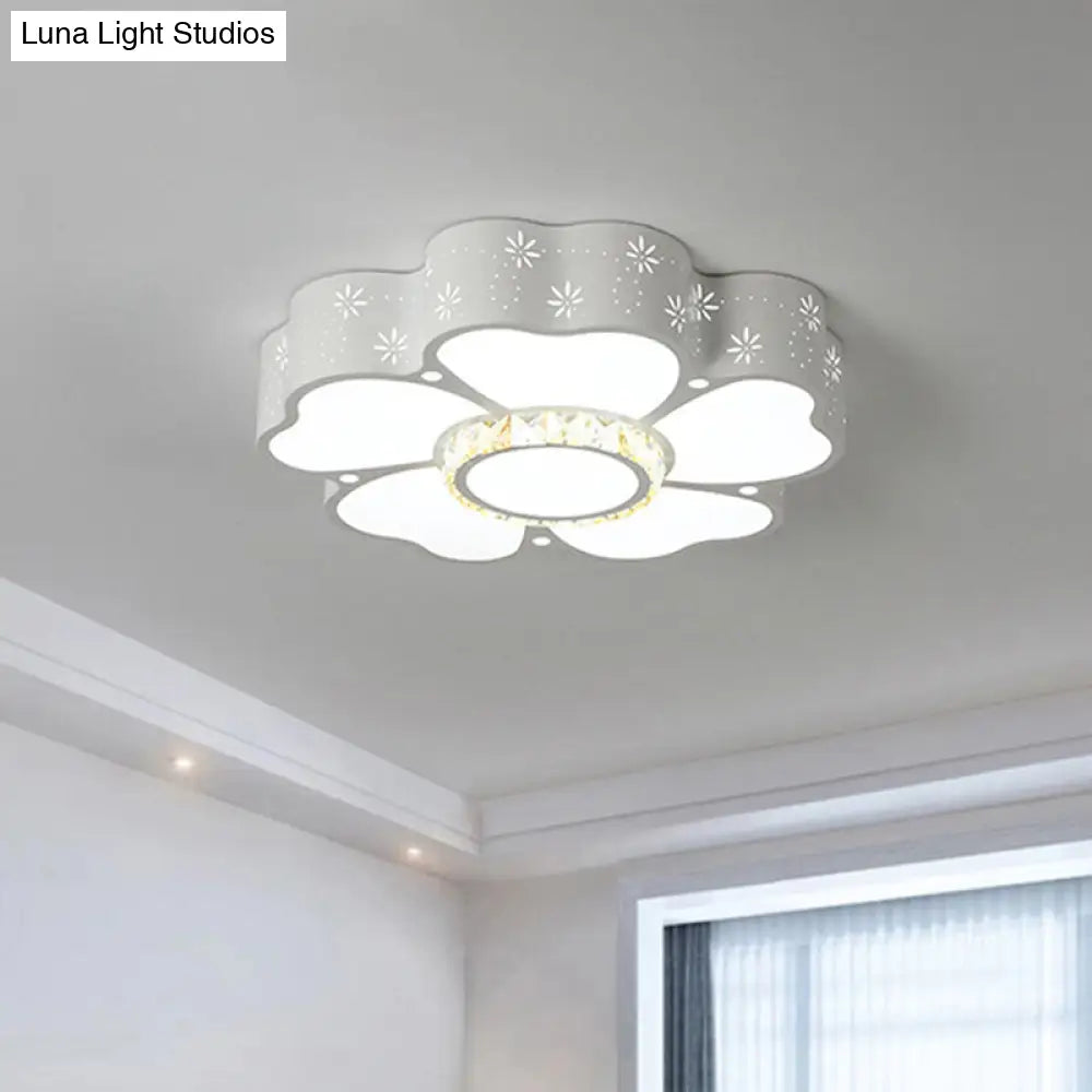DecorBites™ DecorBites™ Modern Iron Floral LED Flush Mount Light in Warm/White for Living Room Ceiling