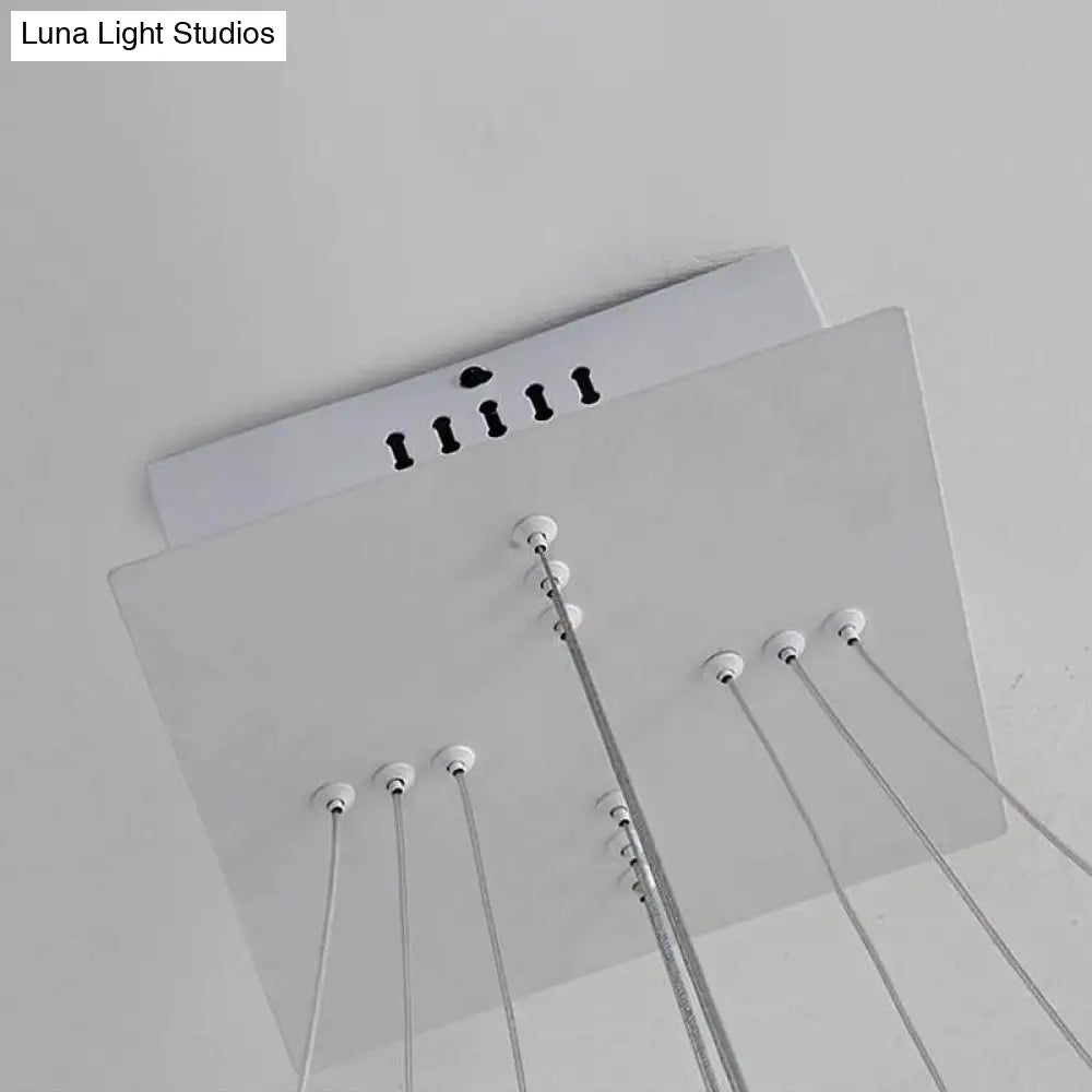 Lámpara de techo LED moderna: Lámpara colgante cuadrada blanca de 3 niveles con múltiples tonos de luz.