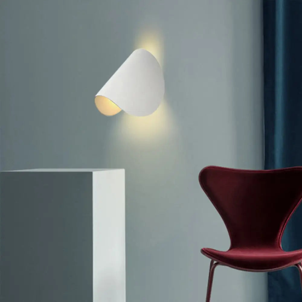 DecorBites™ DecorBites™ Modern LED Wall Sconce with Foldable Metal Shade for Living Room
