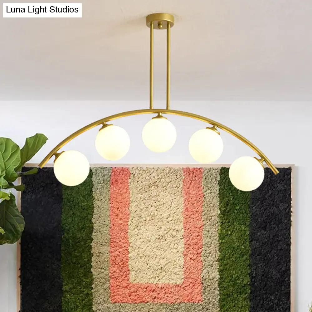 Lámpara de techo colgante moderna de arco metálico con pantallas de bolas de cristal - 5/7/9 luces