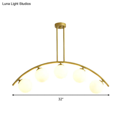 Lámpara de techo colgante moderna de arco metálico con pantallas de bolas de cristal - 5/7/9 luces