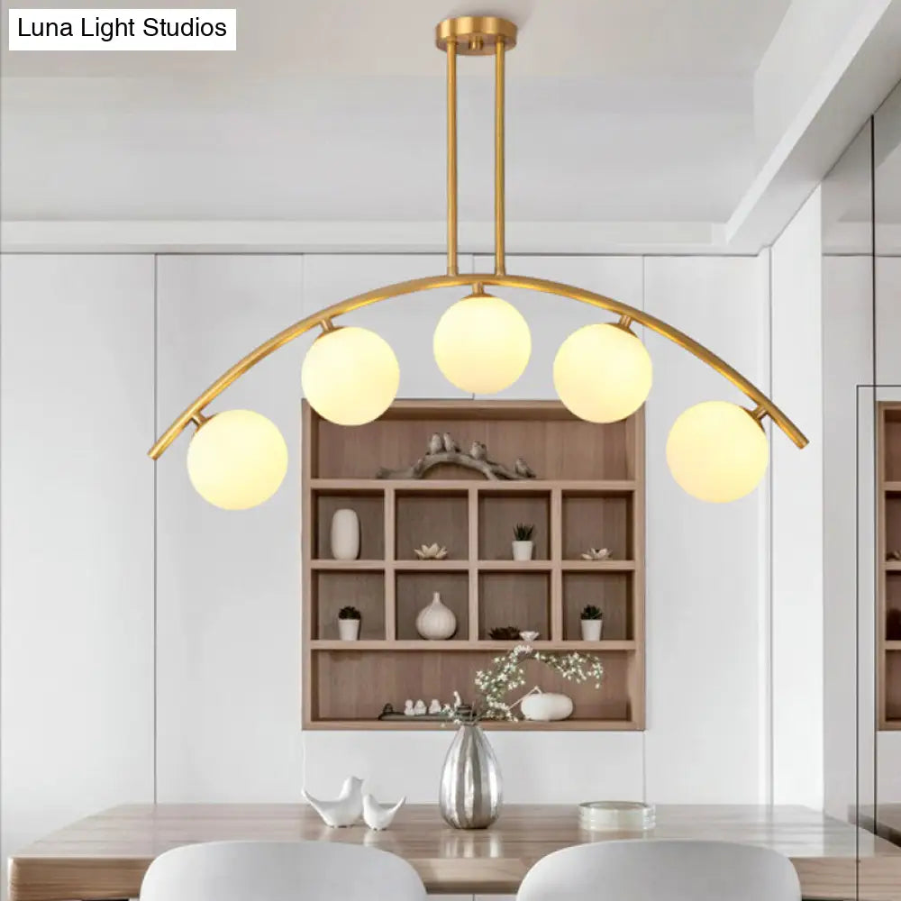 Lámpara de techo colgante moderna de arco metálico con pantallas de bolas de cristal - 5/7/9 luces