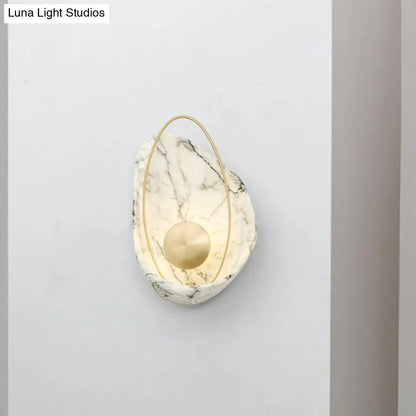 DecorBites™ DecorBites™ Modern Metal LED Wall Lamp: Resin Shell Shape, Single Head, White/Black Light