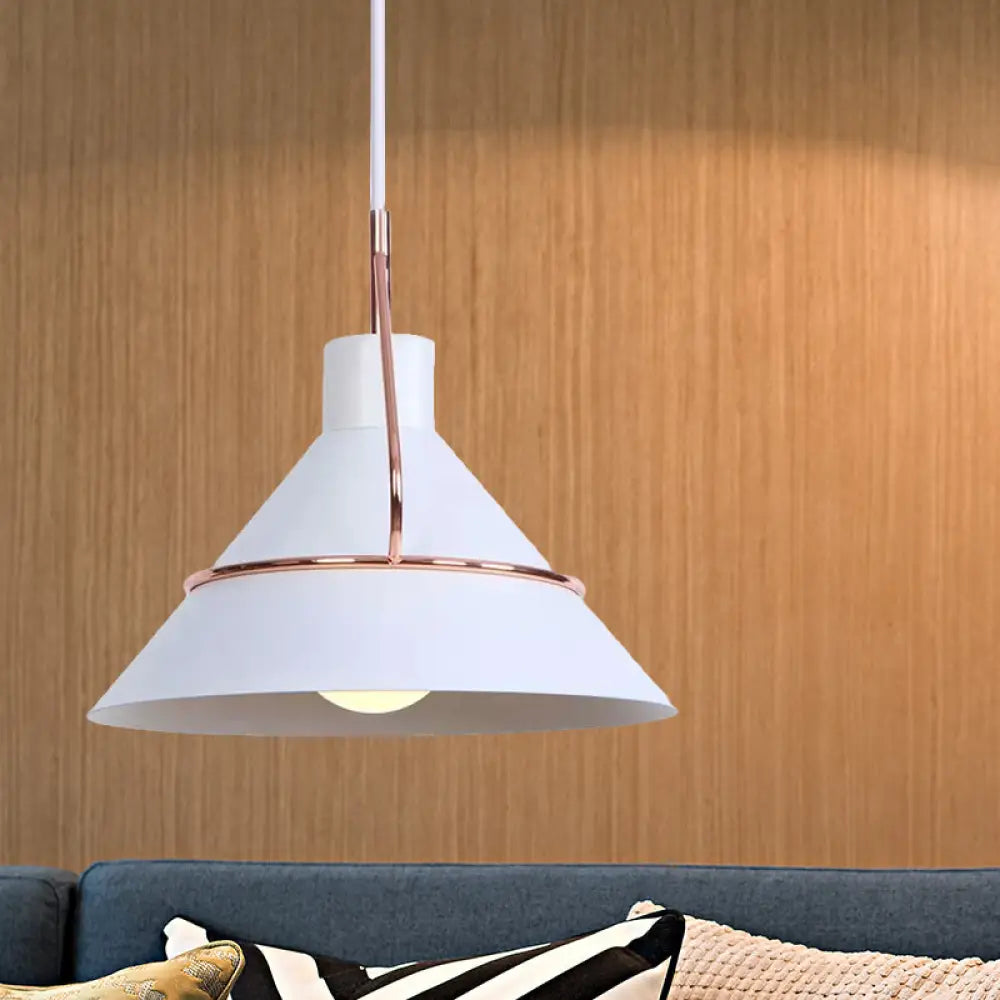 Modern Metal Pendant Lamp - Minimalist Conical Design - 1 Light - White/Black