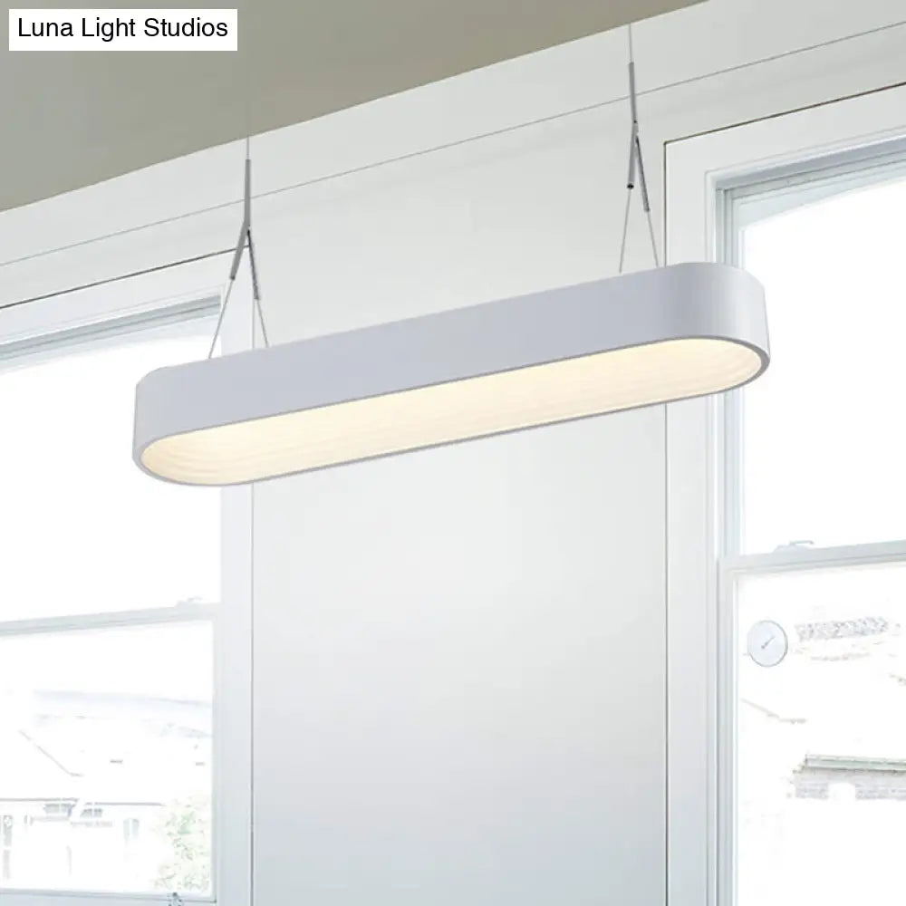 ثريا معدنية مستطيلة حديثة بإضاءة LED - عرض 33.5 بوصة/47 بوصة - أبيض/رمادي - طقم مصباح معلق مع موزع هواء مدمج