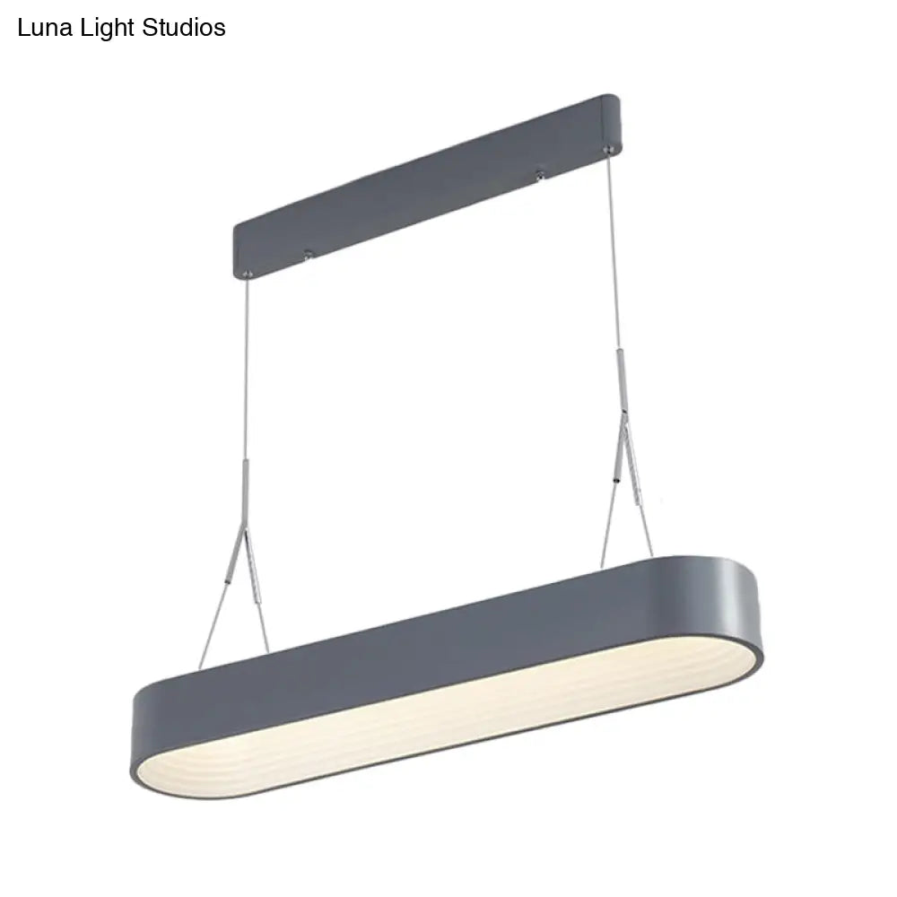 ثريا معدنية مستطيلة حديثة بإضاءة LED - عرض 33.5 بوصة/47 بوصة - أبيض/رمادي - طقم مصباح معلق مع موزع هواء مدمج