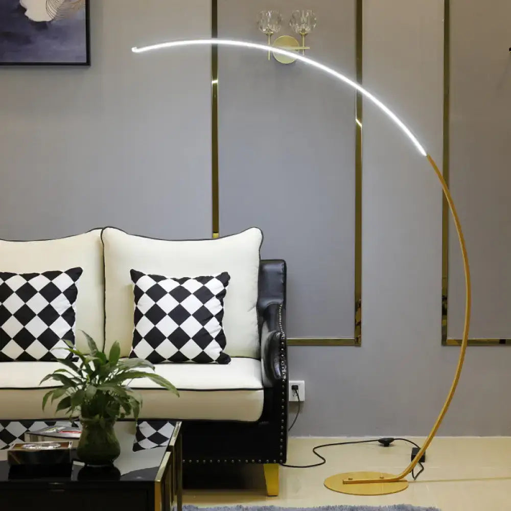 Gold-toned decorbites modern metallic LED floor lamp with sleek curved design for living room 220v-240v