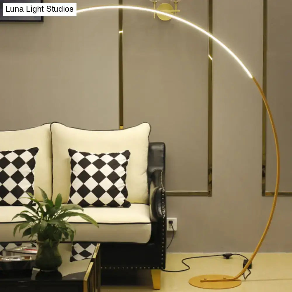 Gold arched floor lamp with sleek curved design and integrated led lighting for living room 220v-240v use