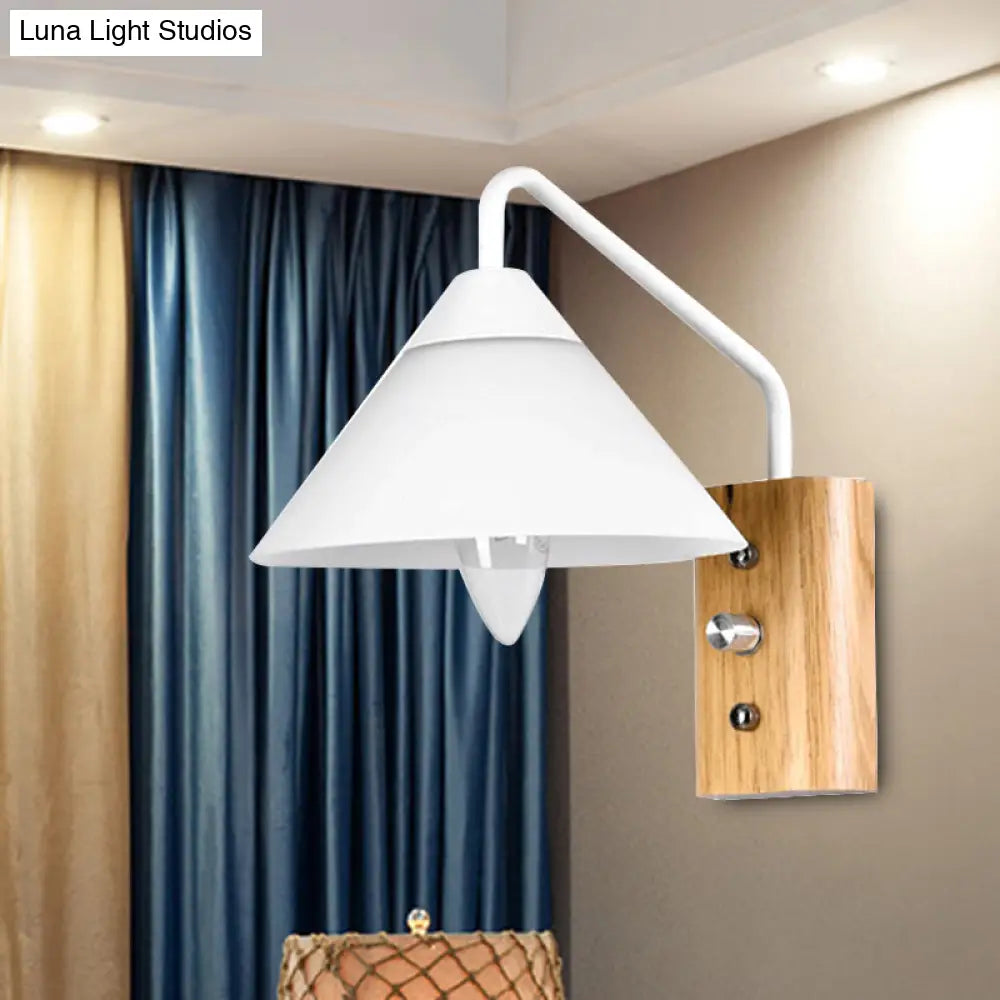 Aplique de pared cónico moderno de cristal opalino DecorBites™ - 1 luz, base de madera - Comedor o pasillo