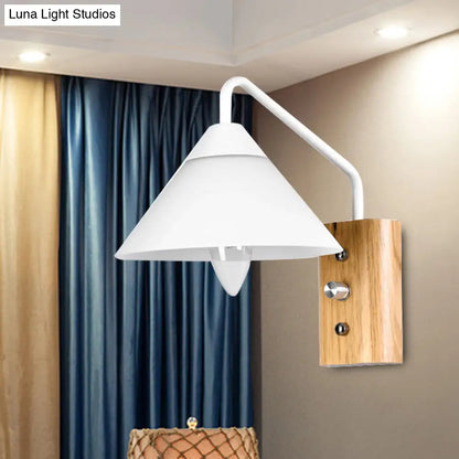Aplique de pared cónico moderno de cristal opalino DecorBites™ - 1 luz, base de madera - Comedor o pasillo