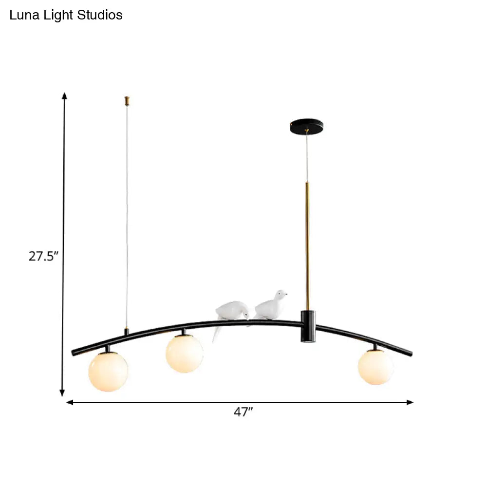 Lámpara de isla moderna en miniatura de cristal opalino DecorBites™ con decoración de pájaro - Lámpara colgante de 3 cabezas en latón negro
