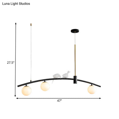 Lámpara de isla moderna en miniatura de cristal opalino DecorBites™ con decoración de pájaro - Lámpara colgante de 3 cabezas en latón negro