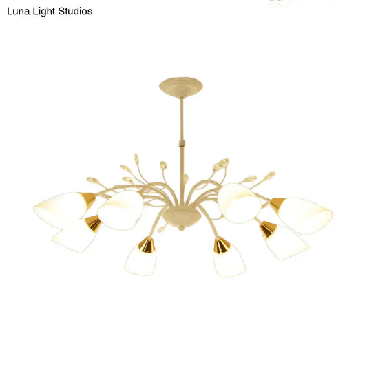 Lámpara de techo floral moderna de cristal opalino con 8 luces colgantes en color blanco.