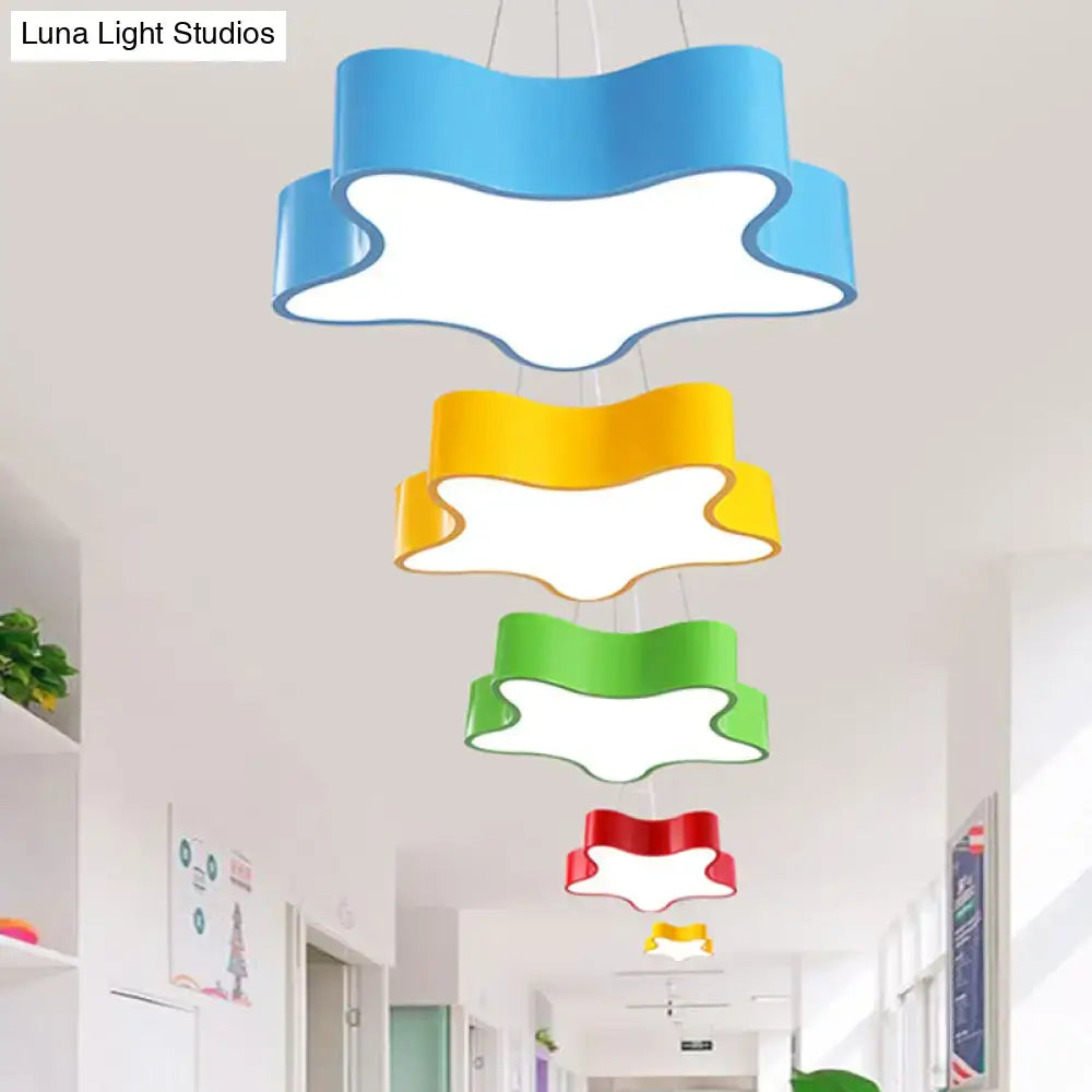 Modern red wavy star pendant child care centre led hanging light with colorful cloud-shaped blue yellow green and red lamps