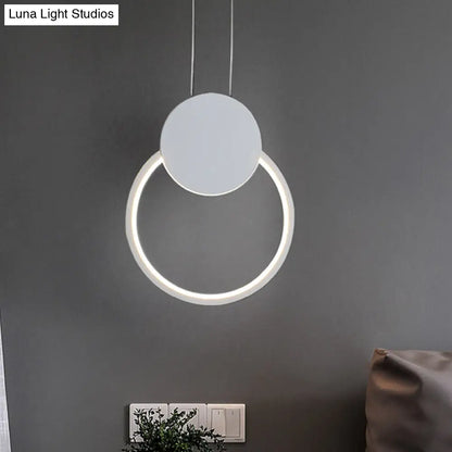 Modern Round LED Suspension Light in White/Black - Perfect Bedside Lamp with White/Warm Light