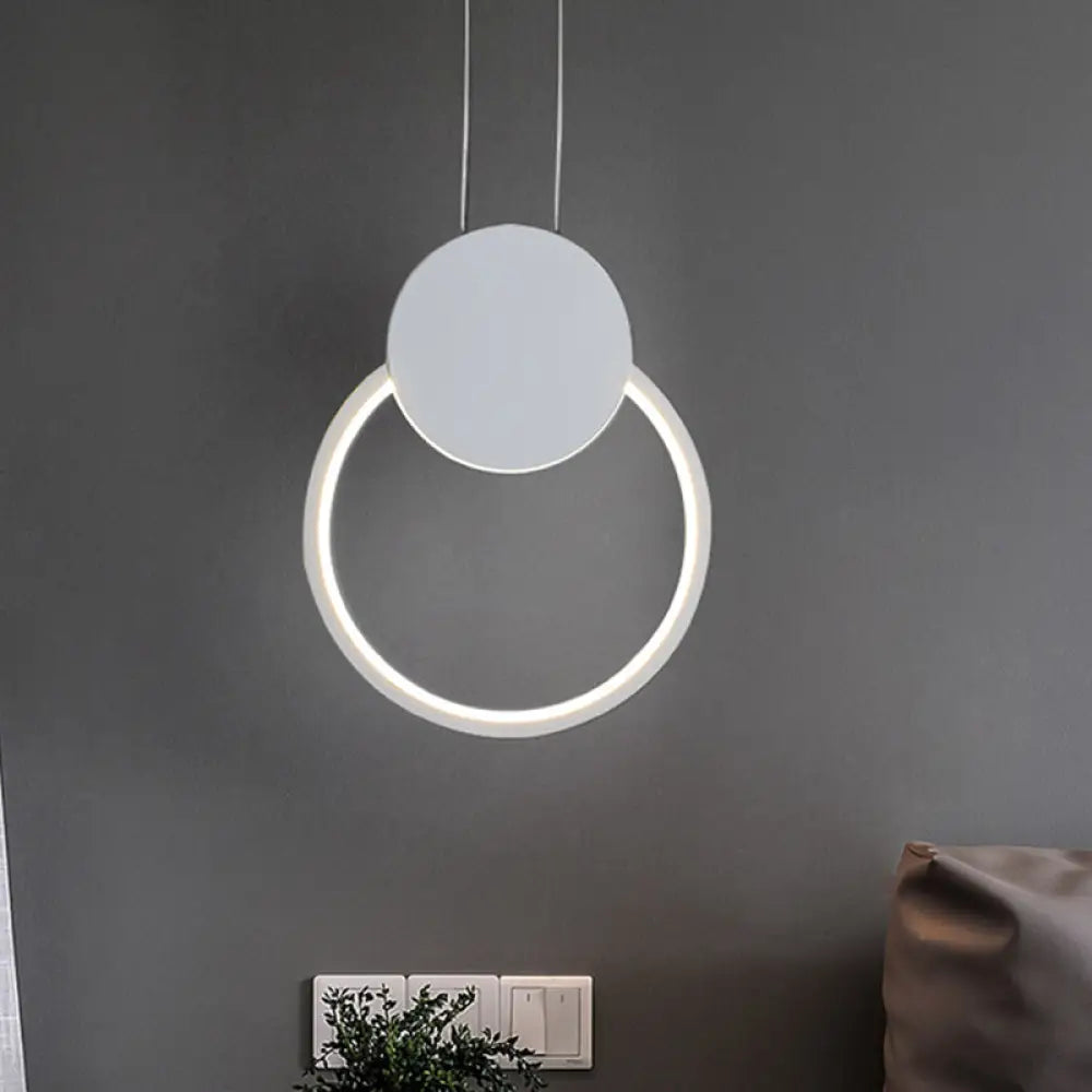 Modern Round LED Suspension Light in White/Black - Perfect Bedside Lamp with White/Warm Light