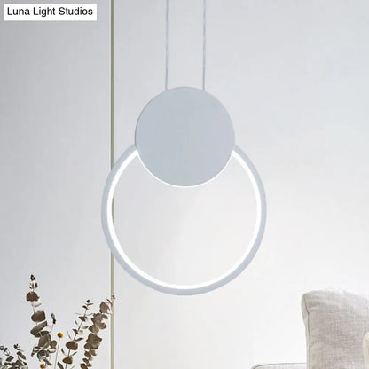 Modern Round LED Suspension Light in White/Black - Perfect Bedside Lamp with White/Warm Light