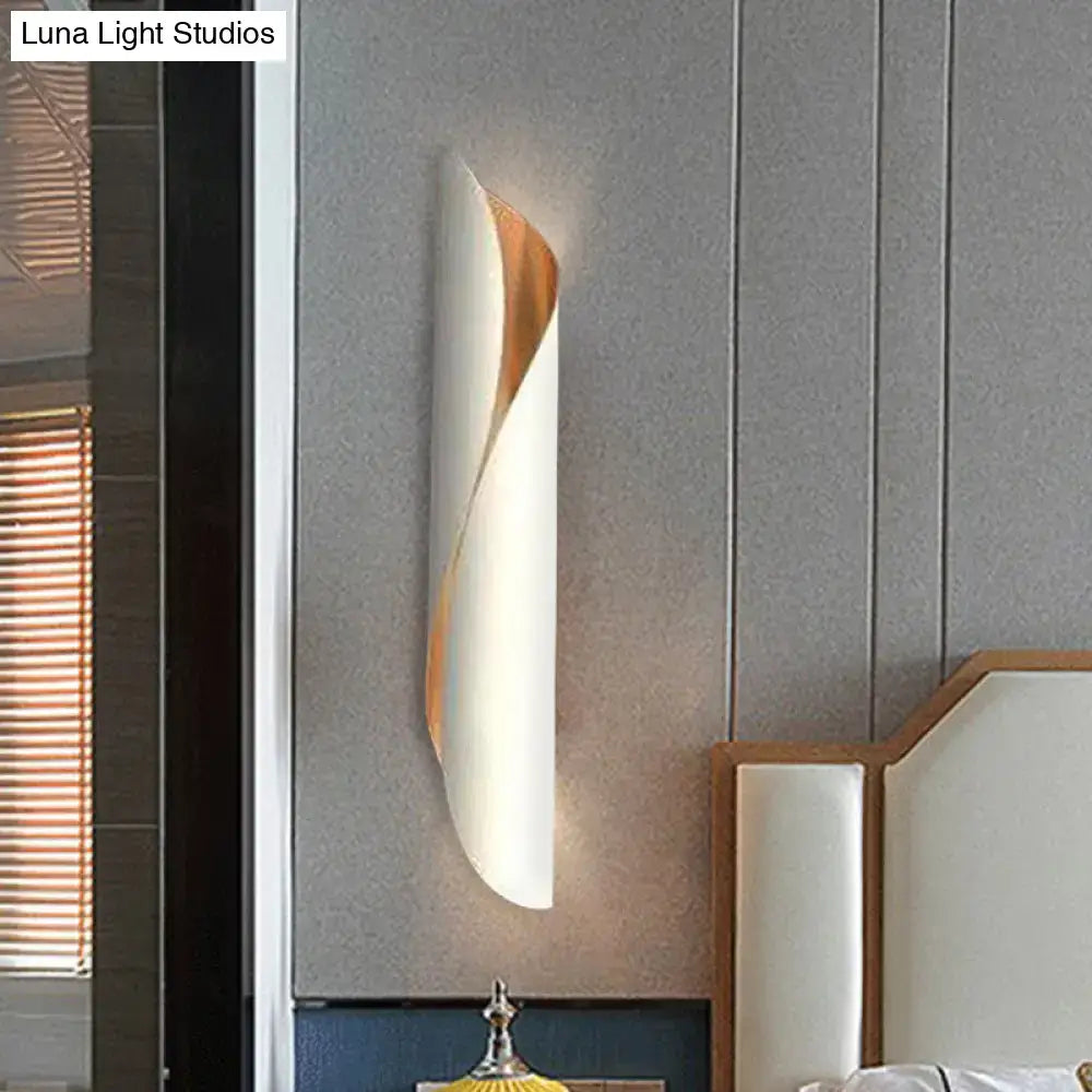 Modern twisted black and white wall lamp with sleek white and gold metallic finishes 110v-120v sconce for bedroom use