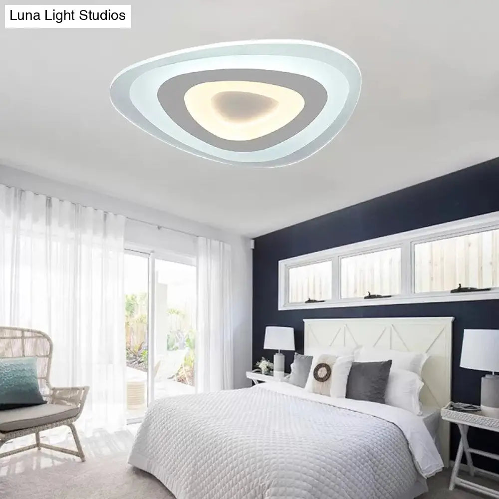 DecorBites™ DecorBites™ Modern White Acrylic LED Ceiling Mount Light - Triangle Design for Dining Room