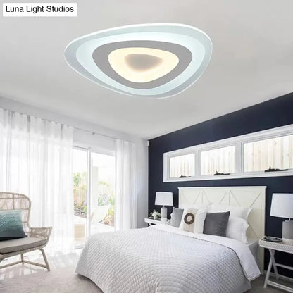 DecorBites™ DecorBites™ Modern White Acrylic LED Ceiling Mount Light - Triangle Design for Dining Room