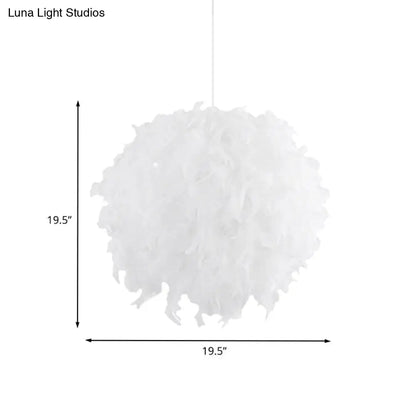 Lámpara de araña moderna blanca con pantalla de plumas - 3/4 luces, perfecta para el techo del dormitorio