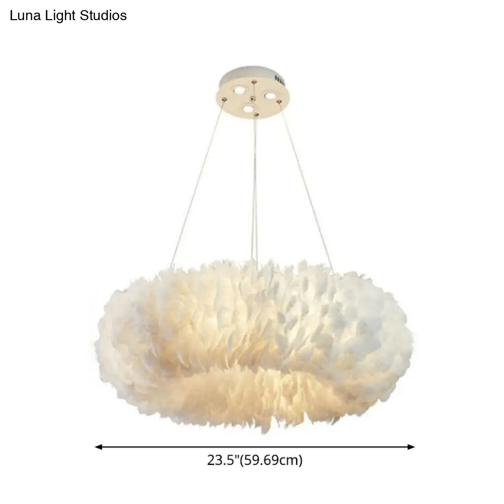 Lámpara colgante moderna de plumas blancas para dormitorio