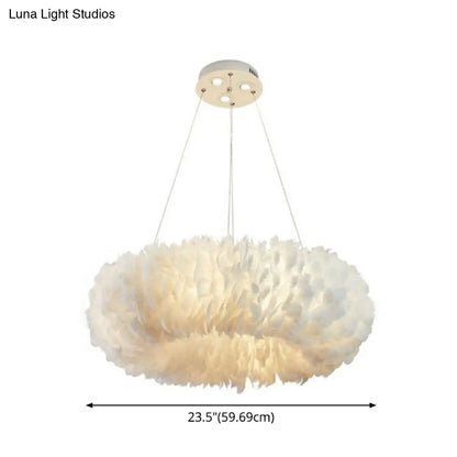 Lámpara colgante moderna de plumas blancas para dormitorio