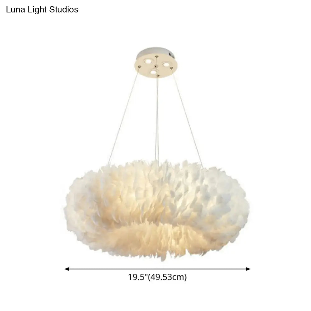 Lámpara colgante moderna de plumas blancas para dormitorio