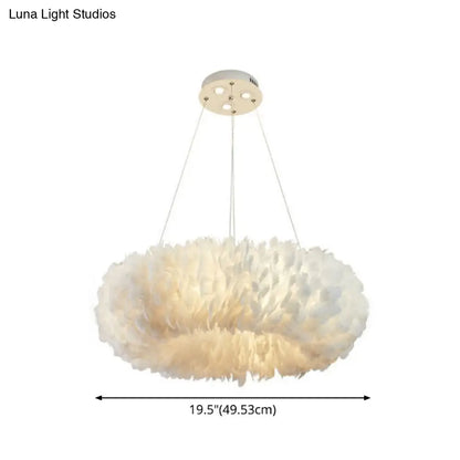 Lámpara colgante moderna de plumas blancas para dormitorio