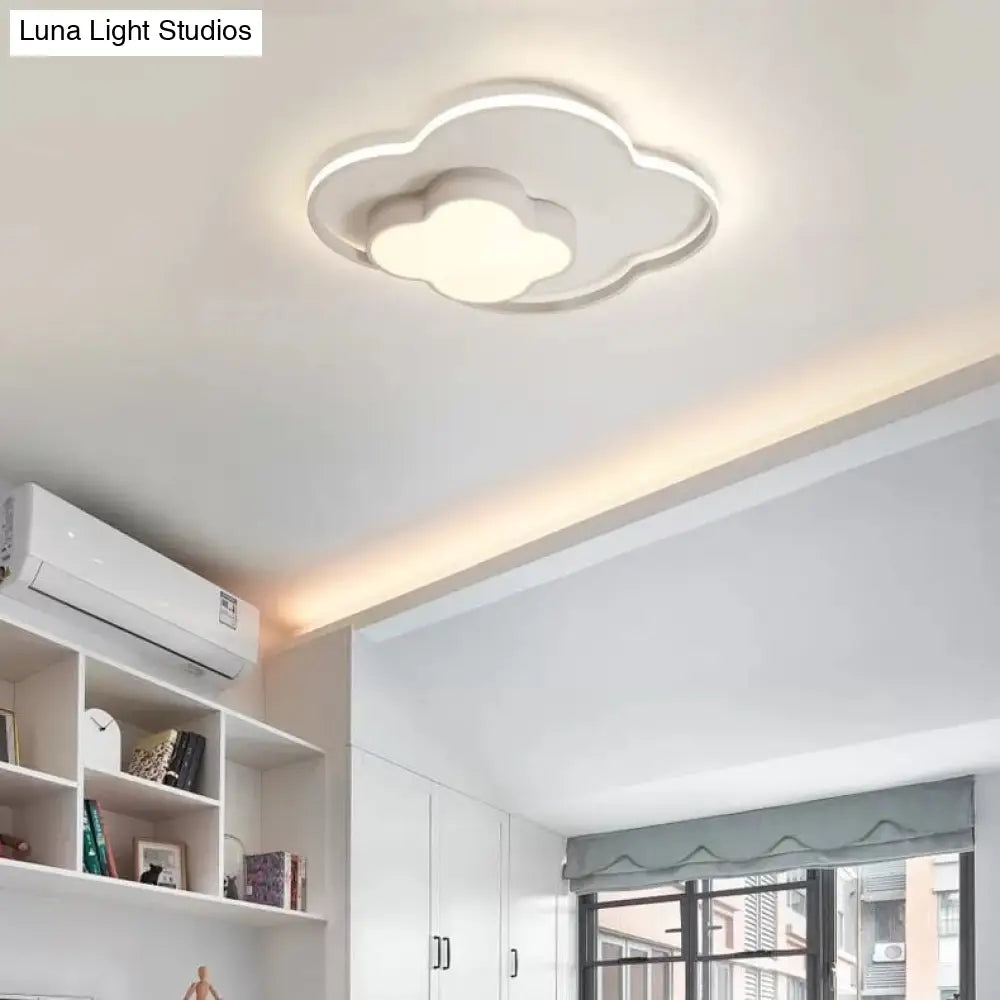 DecorBites™ Lámpara de techo tipo nube moderna blanca empotrada para cuarto de lactancia