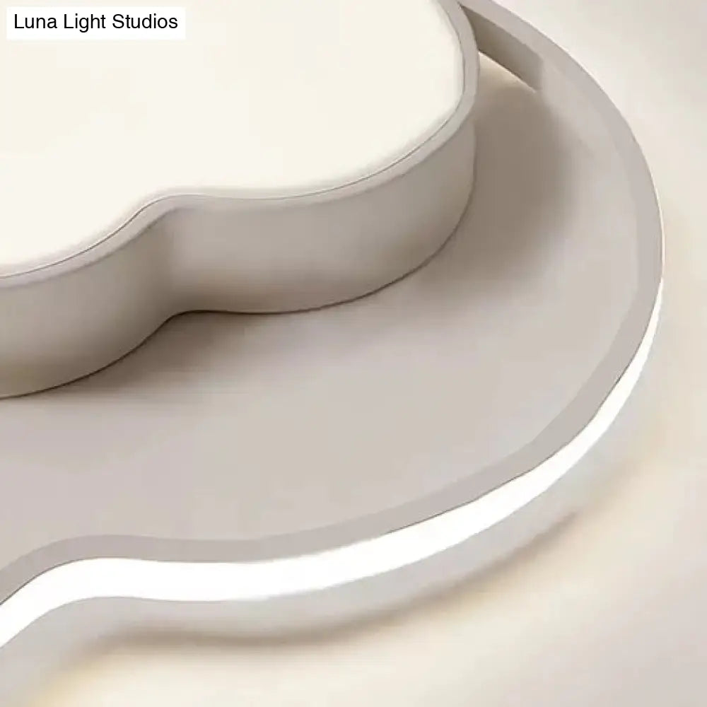 DecorBites™ Lámpara de techo tipo nube moderna blanca empotrada para cuarto de lactancia