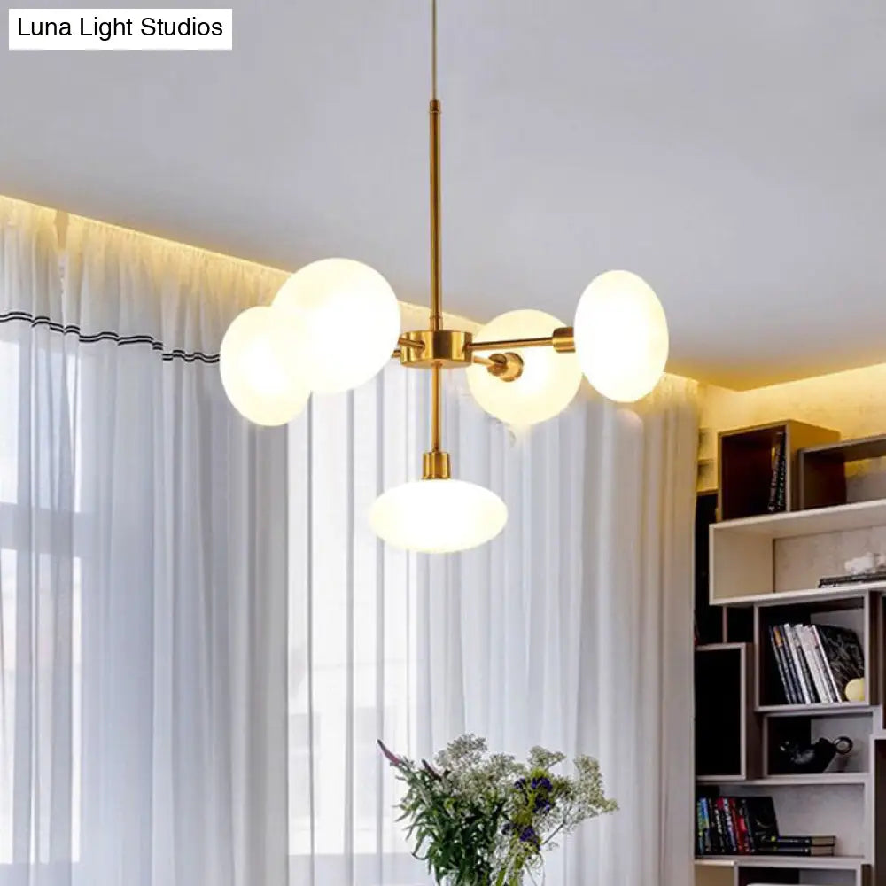 Lámpara de techo circular moderna de cristal blanco con detalles dorados - 5 luces