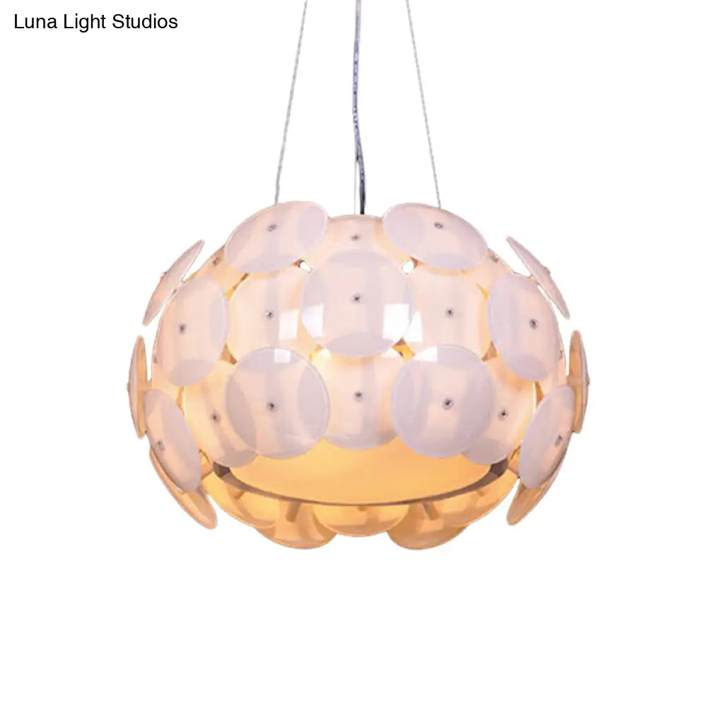 Lámpara colgante moderna blanca de cuatro luces para dormitorio con pantalla cilíndrica acrílica