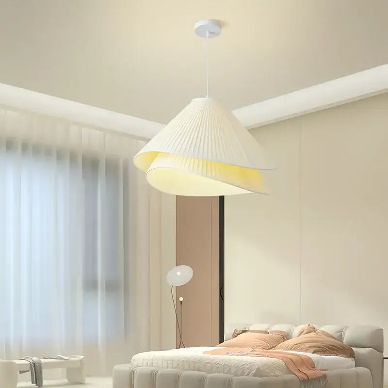Modern white pleated e27 fabric chandelier pendant light with soft yellow inner glow for bedroom lighting