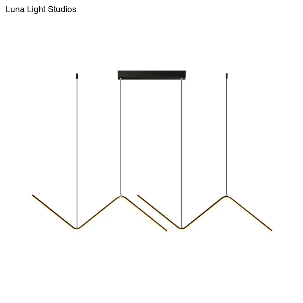 مصباح معلق معدني عصري متعرج من DecorBites™ - مصباح جزيرة LED أسود/ذهبي بإضاءة دافئة/بيضاء لغرفة الطعام