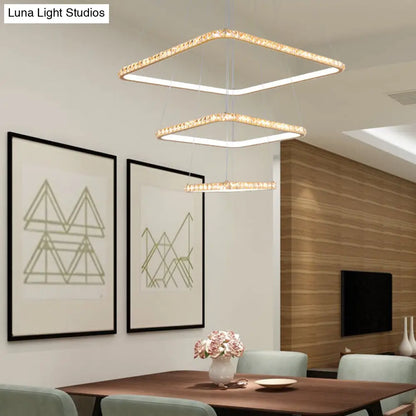 Lámpara de araña moderna de 3 niveles en color dorado con colgante LED de cristal transparente - Iluminación para restaurantes en 3 colores